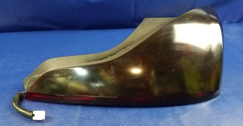 Load image into Gallery viewer, 08-15 INFINITI G37 Q60 COUPE RIGHT PASSENGER SIDE OUTER TAIL LIGHT LAMP # 68874