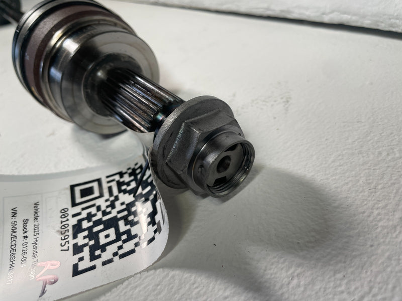 Load image into Gallery viewer, 2022-2025 HYUNDAI TUCSON REAR RIGHT PASSENGER SIDE AXLE SHAFT HALFSHAFT # 105957