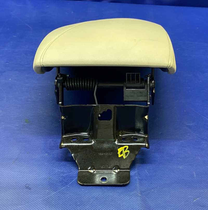 Load image into Gallery viewer, 2019-2021 INFINITI QX50 CENTER CONSOLE ARM REST ARMREST LID COVER BEIGE # 76529