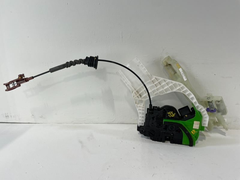 Load image into Gallery viewer, ⭐⭐ 2021 - 2023 HYUNDAI ELANTRA REAR RIGHT SIDE DOOR LOCK ACTUATOR W/ CABLE ⭐⭐