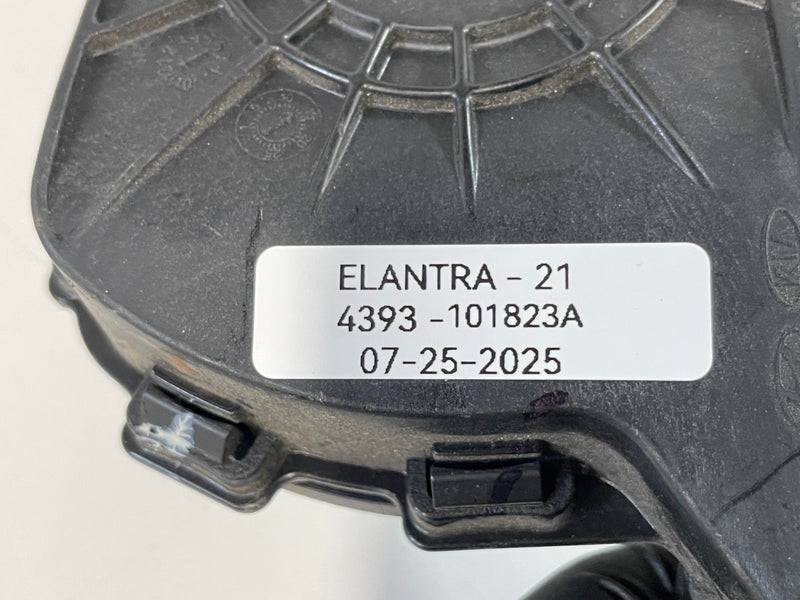 Load image into Gallery viewer, 21-23 HYUNDAI ELANTRA GAS ACCELERATION ACCELERATOR PEDAL 32700-AB200 # 101823A