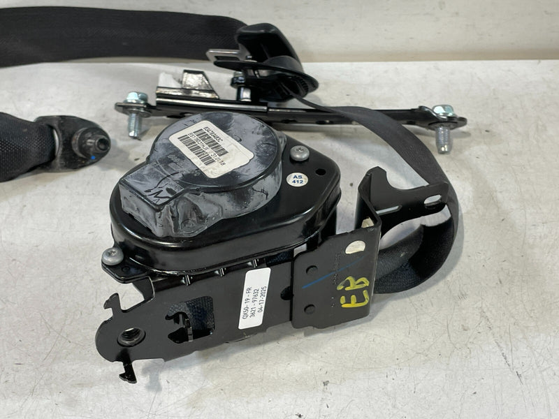 Load image into Gallery viewer, 2019 - 2020 INFINITI QX50 FRONT RIGHT PASSENGER SIDE SEAT BELT RETRACTOR # 97632