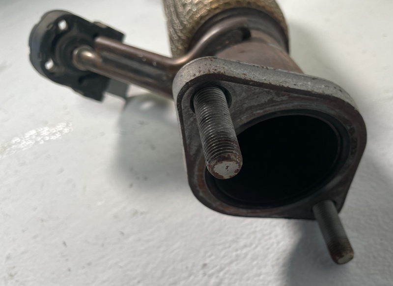 Load image into Gallery viewer, 2022-2025 HYUNDAI TUCSON FRONT MUFFLER EXHAUST DOWNPIPE DOWN PIPE 2.5L # 105972