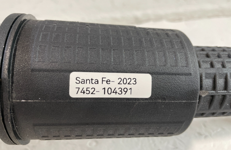 Load image into Gallery viewer, 21-25 HYUNDAI SANTA FE SANTA CRUZ INTERCOOLER INLET HOSE PIPE TUBE 2.5L # 104391