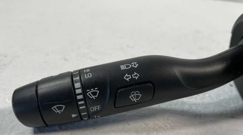 Load image into Gallery viewer, 2019 - 2023 CHEVROLET SILVERADO 1500 WIPER TURN SIGNAL CONTROL SWITCH # 106128