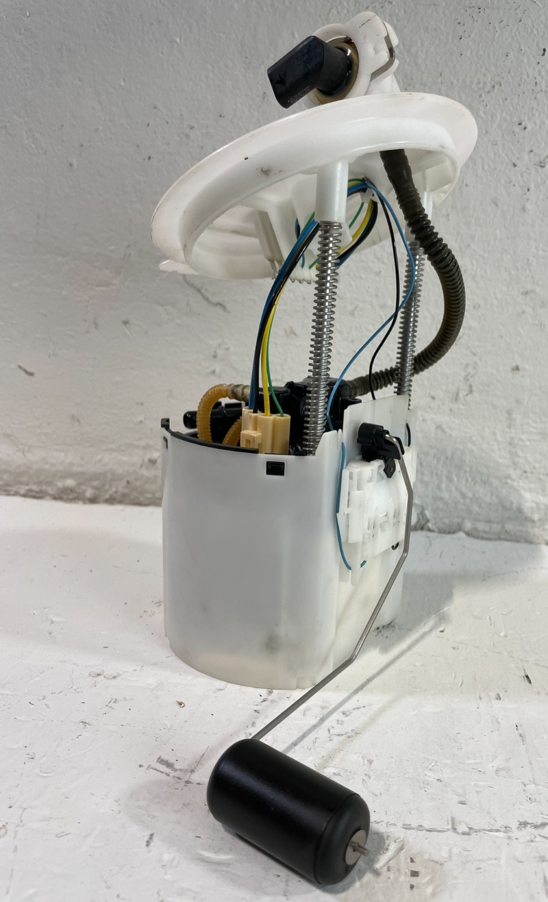Load image into Gallery viewer, 2021 - 2025 GENESIS G70 FUEL GAS PUMP SENDING UNIT ASSEMBLY 31110-J5050 # 104342