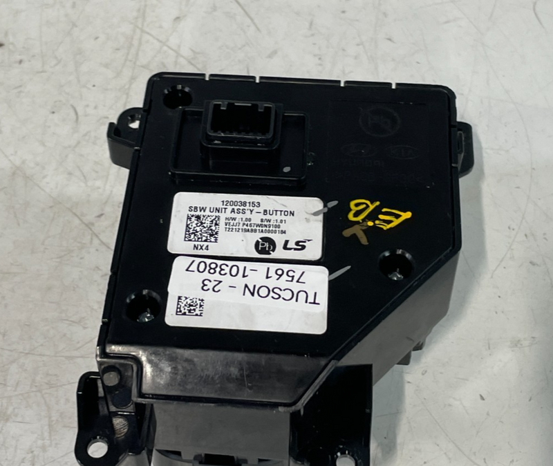 Load image into Gallery viewer, 2022-2024 HYUNDAI TUCSON AUTO TRANSMISSION GEAR SELECTOR SHIFTER SWITCH # 103807