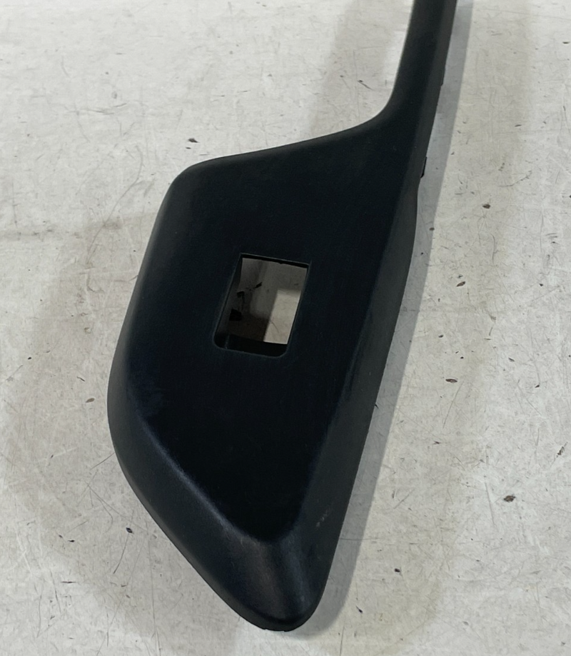 Load image into Gallery viewer, 16-22 HONDA CIVIC 19-21 INSIGHT REAR LEFT SIDE DOOR WINDOW SWITCH BEZEL # 99519