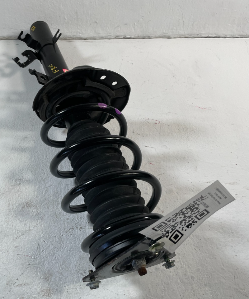 Load image into Gallery viewer, 20-22 NISSAN ROGUE SPORT FRONT RIGHT SHOCK STRUT ABSORBER & COIL SPRING #106227