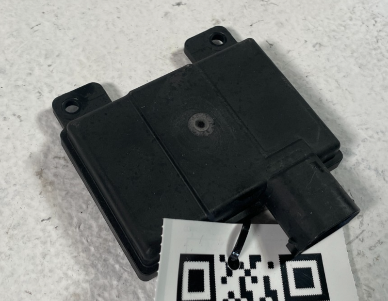 Load image into Gallery viewer, 2025 HYUNDAI TUCSON REAR RIGHT PASSENGER BLIND SPOT RADAR MODULE SENSOR # 105897