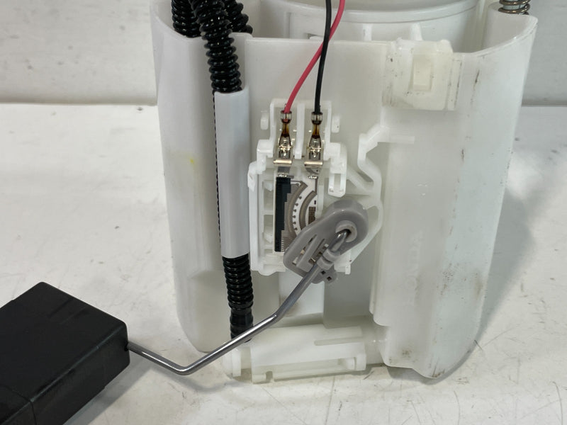 Load image into Gallery viewer, 2022 - 2025 HONDA CIVIC FUEL GAS PUMP SENDING UNIT ASSEMBLY 292100-9570 # 102522