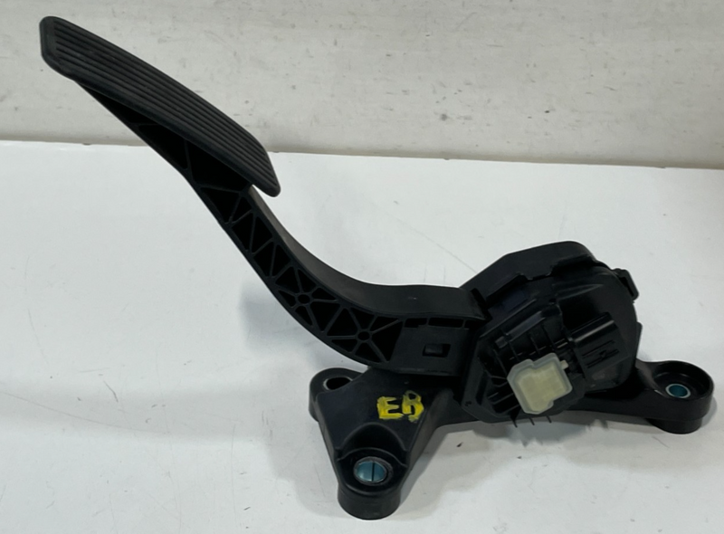 Load image into Gallery viewer, 21-23 HYUNDAI ELANTRA GAS ACCELERATION ACCELERATOR PEDAL 32700-AB200 # 101823A