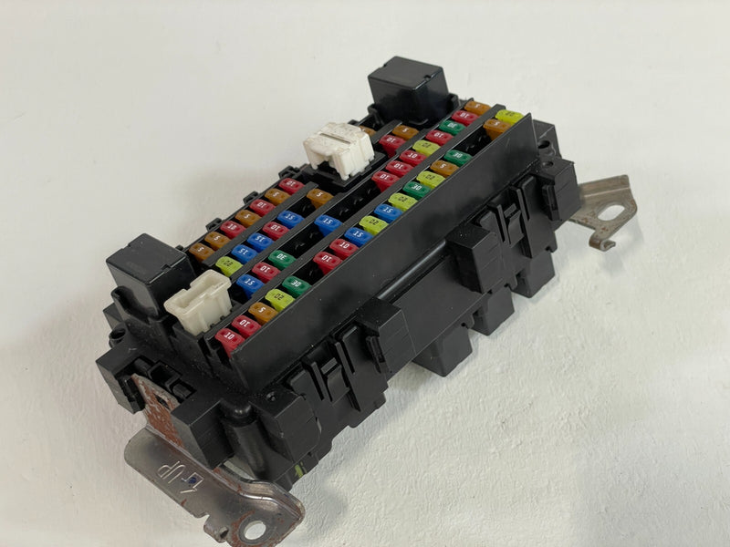 Load image into Gallery viewer, 2019 - 2025 INFINITI QX50 DASHBOARD FUSE JUNCTION RELAY BOX MULTIPLEX # 87418