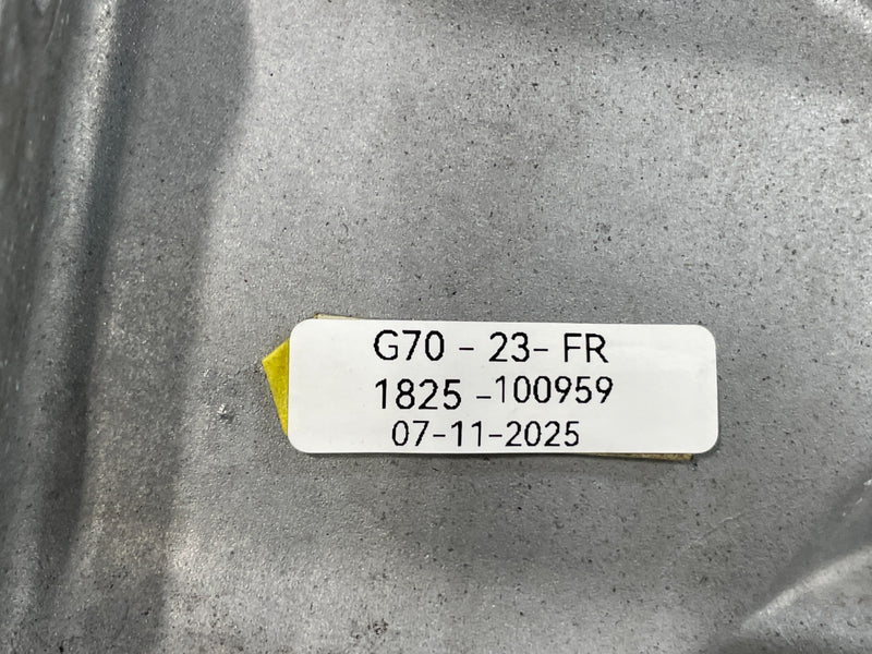 Load image into Gallery viewer, 2019-2023 GENESIS G70 FRONT RIGHT SIDE ENGINE MOUNT SUPPORT BRACKET 2.0L #100959