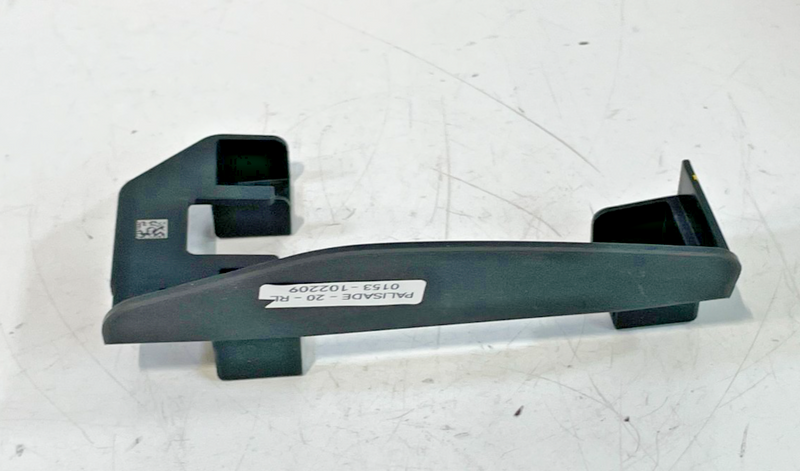 Load image into Gallery viewer, 20-22 HYUNDAI PALISADE REAR LEFT BLIND SPOT RADAR SENSOR MODULE BRACKET # 102209