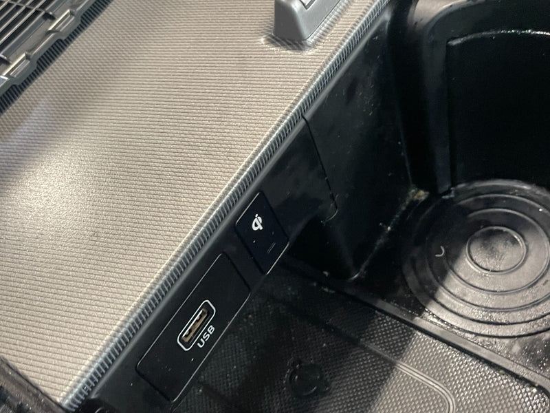 Load image into Gallery viewer, 2020-2022 HYUNDAI PALISADE CENTER CONSOLE STORAGE COMPARTMENT ASSEMBLY # 103635