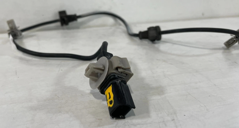 Load image into Gallery viewer, 2016-2021 HONDA CIVIC, 19-22 INSIGHT FRONT RIGHT ABS WHEEL SPEED SENSOR # 89807