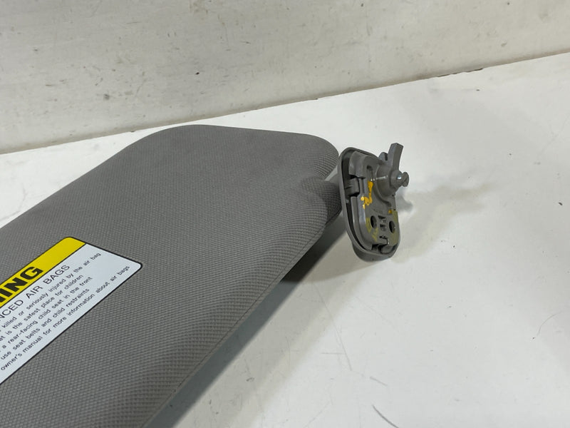 Load image into Gallery viewer, 2019-2023 HYUNDAI SANTA FE FRONT RIGHT PASSENGER SIDE SUNVISOR SUN VISOR #101890