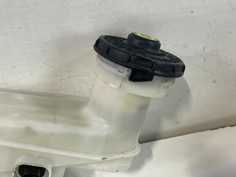 Load image into Gallery viewer, 2014-2020 ACURA MDX TLX BRAKE MASTER CYLINDER RESERVOIR BOOSTER TANK 3.5L 102769