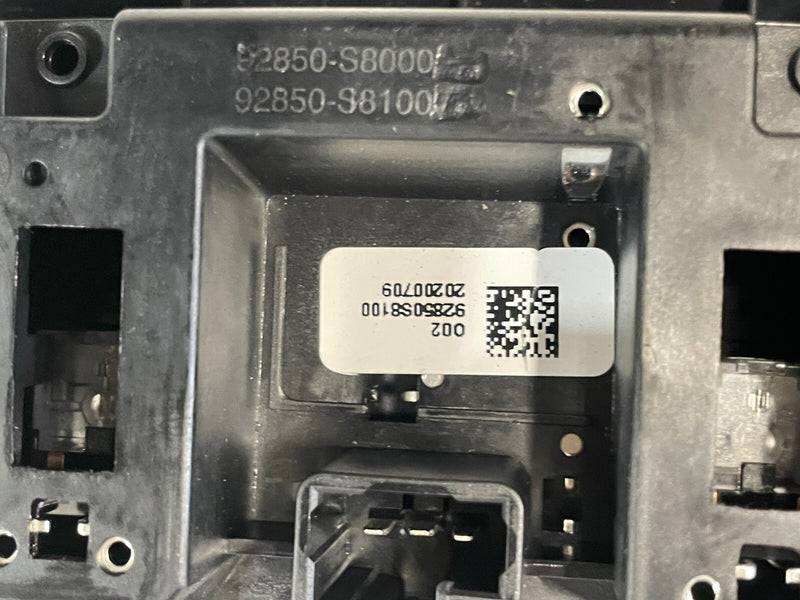 Load image into Gallery viewer, 20-25 HYUNDAI PALISADE INTERIOR FRONT OVERHEAD ROOF MAP DOME LIGHT LAMP # 99185