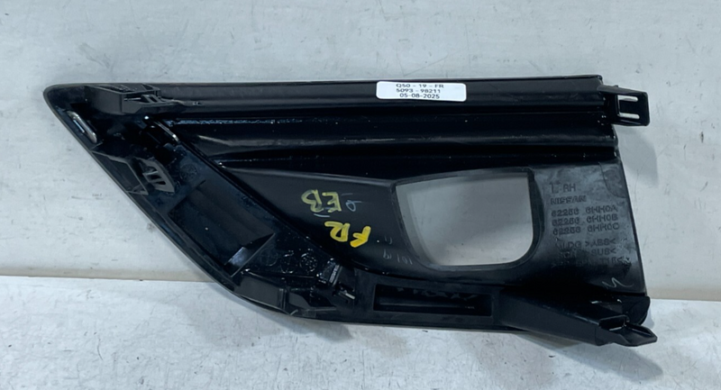 Load image into Gallery viewer, 17-23 INFINITI Q50 FRONT LEFT SIDE FOG LIGHT LAMP CHROME BEZEL W/O SPORT # 98211