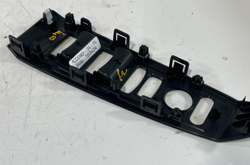 Load image into Gallery viewer, 2023-2025 HONDA ACCORD FRONT LEFT SIDE MASTER DOOR WINDOW SWITCH BEZEL # 103424