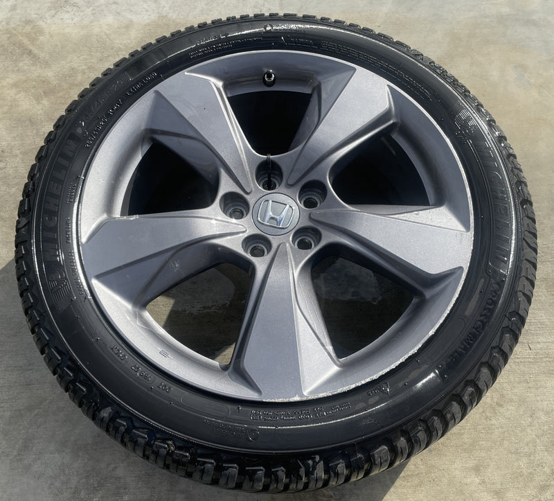 Load image into Gallery viewer, HONDA PASSPORT TOURING 20X8.5J ET55 WHEEL RIM W/ TIRE 3.5L ONLY#1 19-21 # 105292