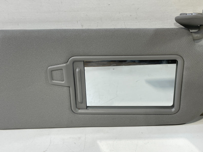 Load image into Gallery viewer, 2019-2023 HYUNDAI SANTA FE FRONT RIGHT PASSENGER SIDE SUNVISOR SUN VISOR #101890