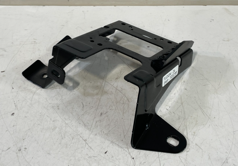 Load image into Gallery viewer, 2022-2025 HYUNDAI TUCSON REAR LEFT SIDE BLIND SPOT RADAR SENSOR BRACKET # 103239