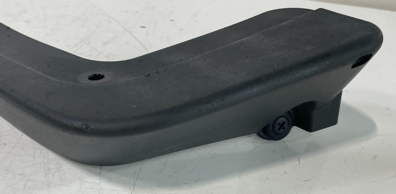 Load image into Gallery viewer, 20-25 HYUNDAI PALISADE FRONT RIGHT PASSENGER SIDE MUD SPLASH FLAP GUARD # 104056