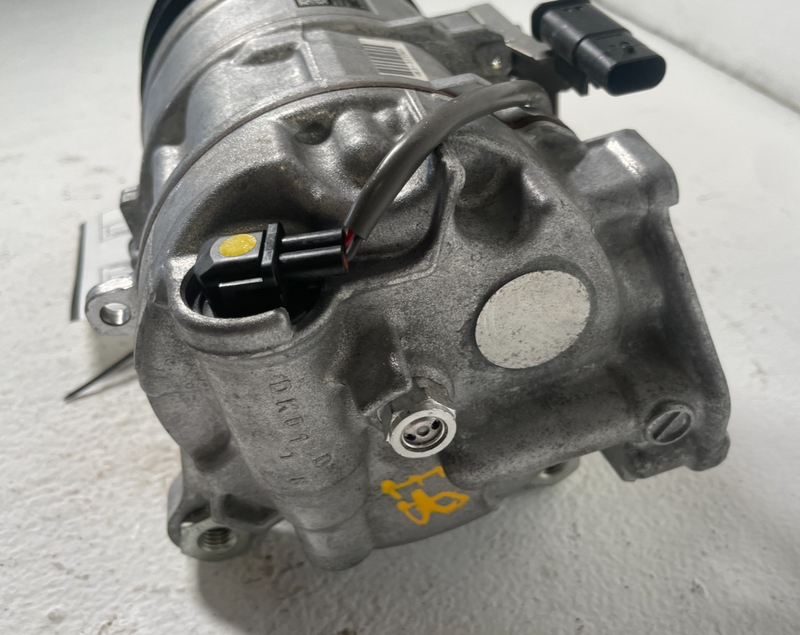 Load image into Gallery viewer, 18-25 BMW G82 M4 M440i M3 M2 X3 A/C AIR CONDITIONING COMPRESSOR ASSEMBLY #105715