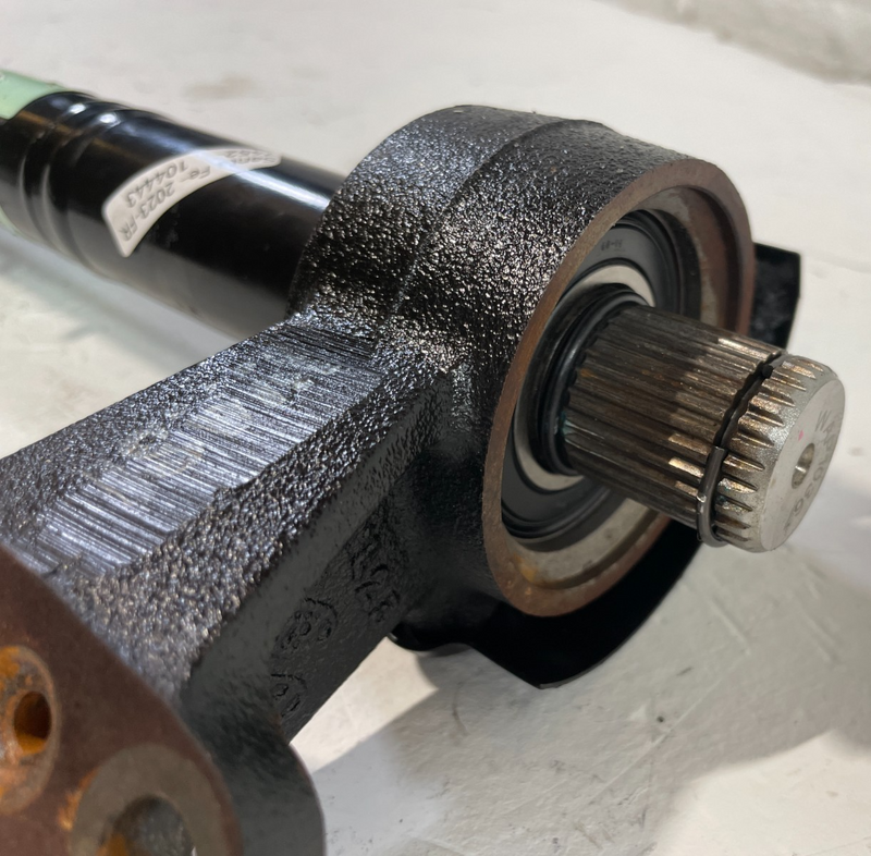 Load image into Gallery viewer, 2021-2025 HYUNDAI SANTA FE FRONT RIGHT INTERMEDIATE JACK SHAFT 2.5L # 104443