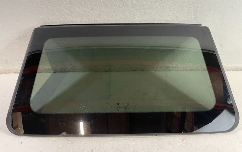 Load image into Gallery viewer, 2020 - 2026 CADILLAC CT5 REAR SUNROOF SUN ROOF MOON ROOF WINDOW GLASS # 105027