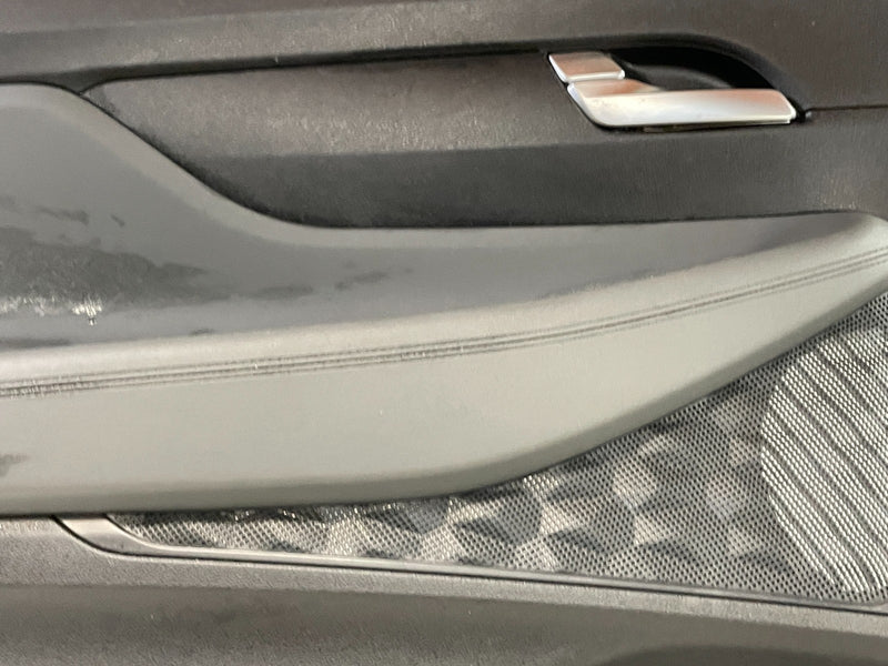 Load image into Gallery viewer, 2021-2023 HYUNDAI SANTA REAR LEFT DRIVER SIDE INTERIOR DOOR TRIM PANEL # 101937