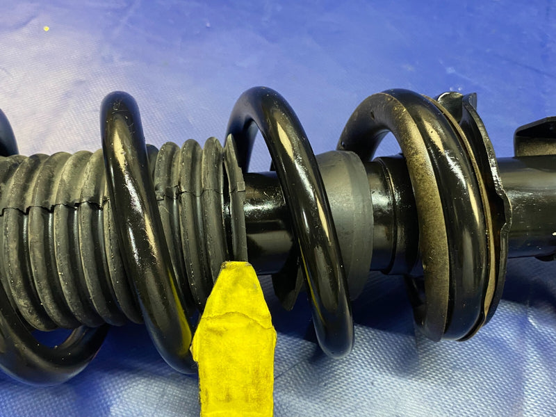 Load image into Gallery viewer, 09-13 INFINITI G37 COUPE RWD FRONT LEFT SIDE SHOCK STRUT SPRING ABSORBER # 76403