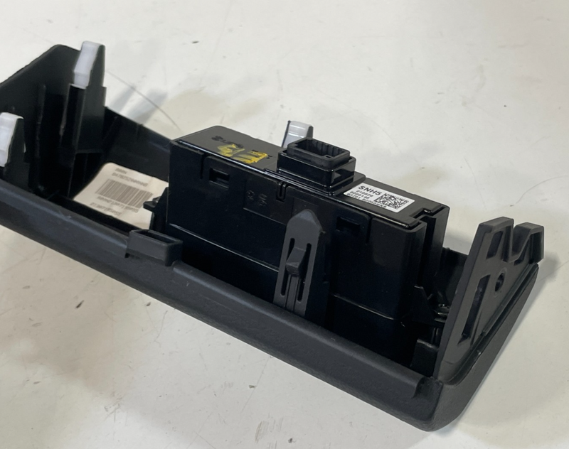 Load image into Gallery viewer, 21-23 HYUNDAI SANTA FE DASH LEFT COMBINATION SWITCH PANEL 84782S2000NNB # 101925
