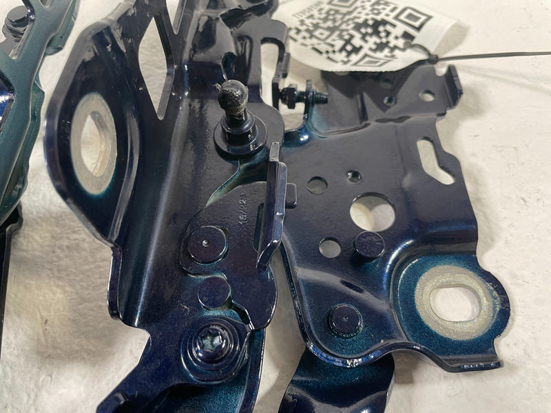 Load image into Gallery viewer, 19-25 BMW G82 M4 M440i 330i FRONT LH & RH HOOD BONNET HINGE PAIR BLUE # 105611