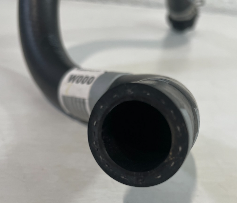 Load image into Gallery viewer, 22 - 24 HYUNDAI TUCSON SANTA CRUZ HVAC A/C HEATER INLET WATER HOSE 2.5L # 105064
