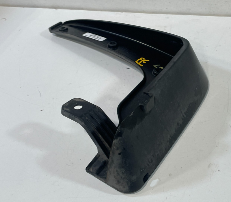Load image into Gallery viewer, 21-23 HYUNDAI SANTA FE FRONT RIGHT PASSENGER SIDE MUD SPLASH FLAP GUARD # 101888