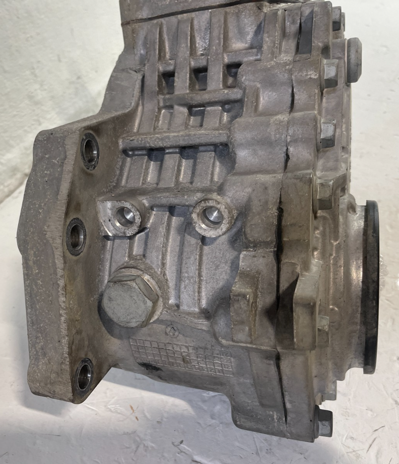Load image into Gallery viewer, 21-25 HYUNDAI TUCSON AWD AUTO TRANSMISSION TRANSFER CASE 43K MILES 2.5L # 104892