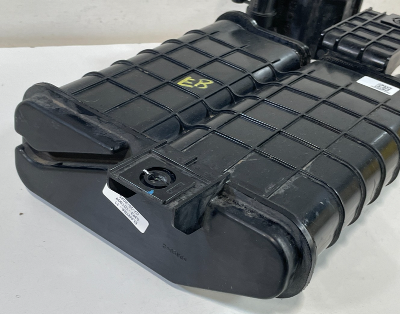 Load image into Gallery viewer, 2021 - 2025 HYUNDAI ELANTRA FUEL GAS VAPOR EMISSION CHARCOAL CANISTER # 101809