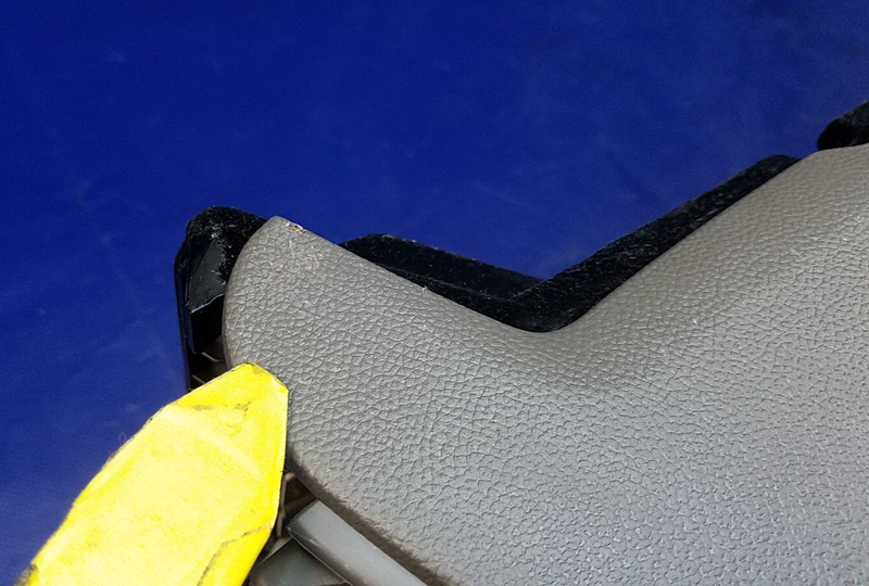 Load image into Gallery viewer, 12 - 15 INFINITI G37 Q60 Q40 CENTER CONSOLE STORAGE COMPARTMENT ASSEMBLY # 75131