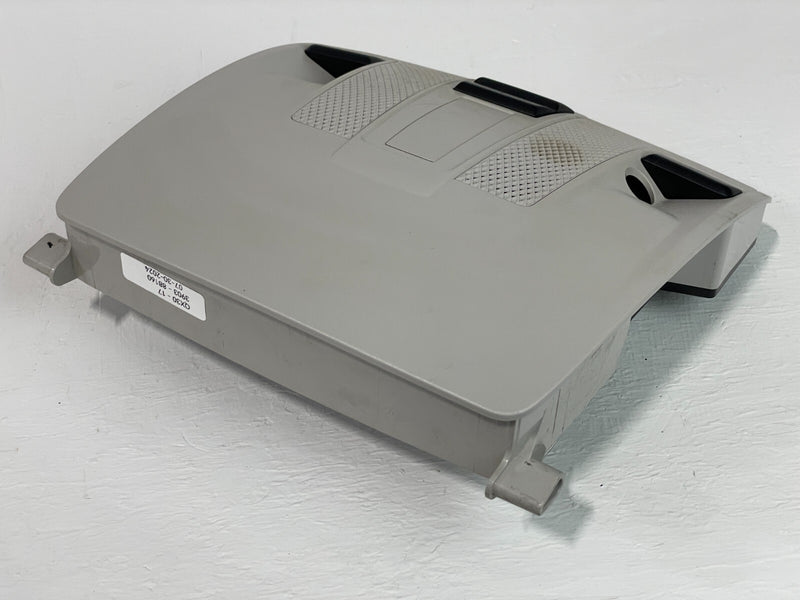 Load image into Gallery viewer, 2017 - 2019 INFINITI QX30 OVERHEAD ROOF DOME MAP LIGHT LAMP 26430-5DC2A # 88160