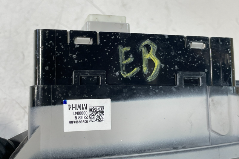 Load image into Gallery viewer, 2023-2024 HYUNDAI PALISADE PARKING BRAKE POWER LIFTGATE CONTROL SWITCH # 103333