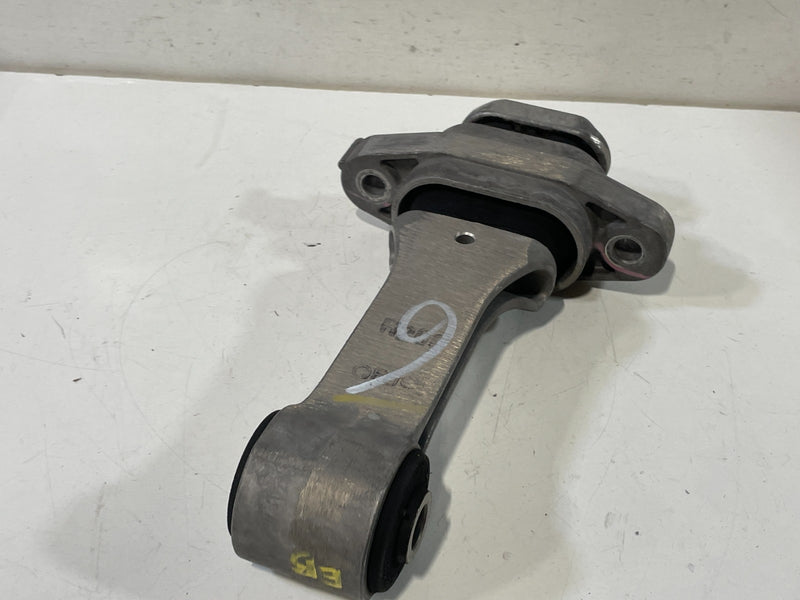 Load image into Gallery viewer, 21-23 HYUNDAI SANTA FE AWD REAR ENGINE MOTOR MOUNT TORQUE ARM ROLL ROD # 101902