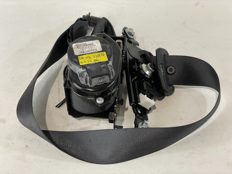 Load image into Gallery viewer, ⭐⭐OEM 19-20 INFINITI QX50 FRONT RIGHT PASSENGER SIDE SEAT BELT RETRACTOR BLACK⭐⭐