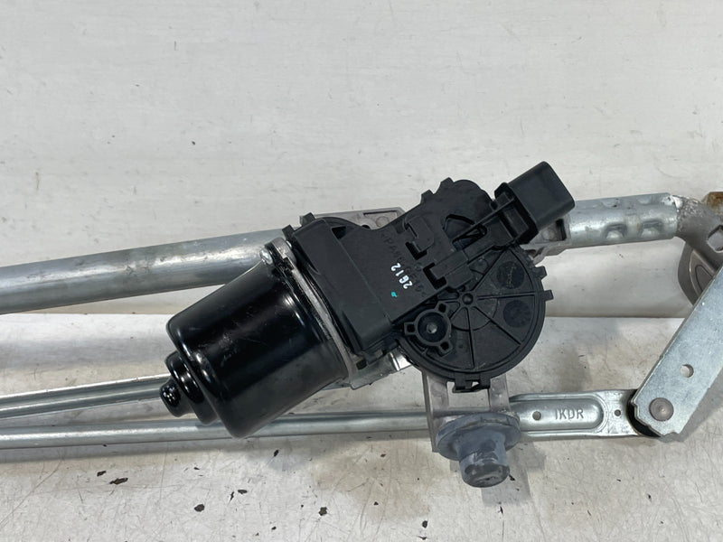 Load image into Gallery viewer, 19-24 GENESIS G70 FRONT WINDSHIELD WIPER TRANSMISSION LINKAGE W/ MOTOR # 101100