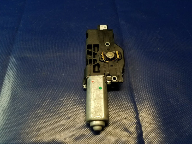 Load image into Gallery viewer, 2014 - 2020 INFINITI Q50 SUNROOF SUN ROOF MOON ROOF MOTOR # 51907