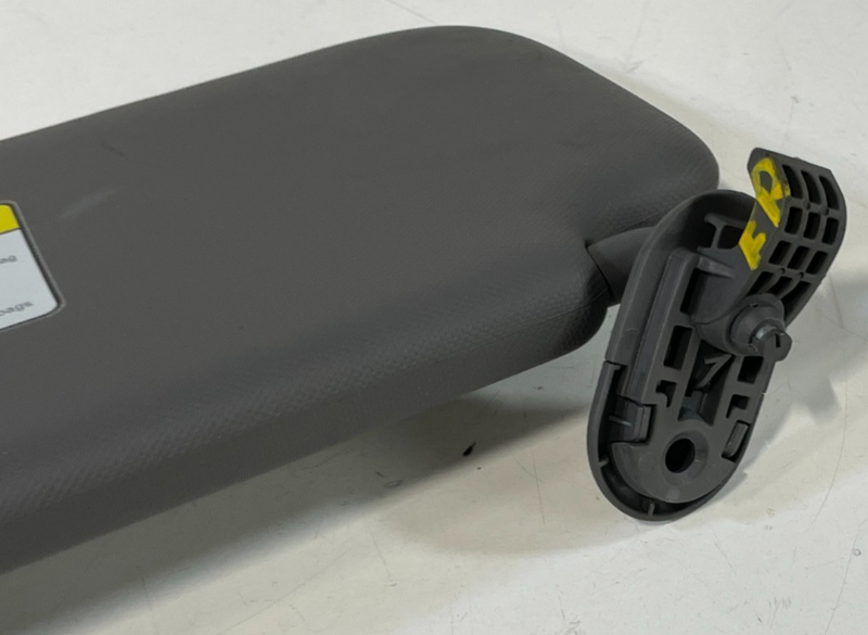 Load image into Gallery viewer, 21-25 HYUNDAI ELANTRA ELANTRA N FRONT RIGHT SIDE SUN VISOR SUNVISOR GRAY #101784