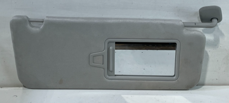 Load image into Gallery viewer, 2020-2025 HYUNDAI PALISADE FRONT RIGHT PASSENGER SIDE SUN VISOR SUNVISOR #104060